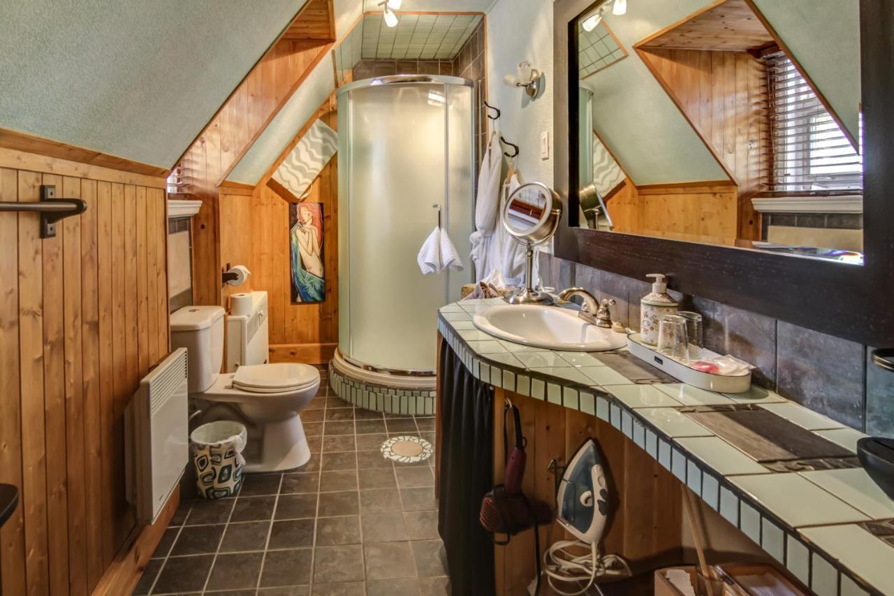 Chateau Murdock Gite Et Esthetique 1950 Chicoutimi Eksteriør billede